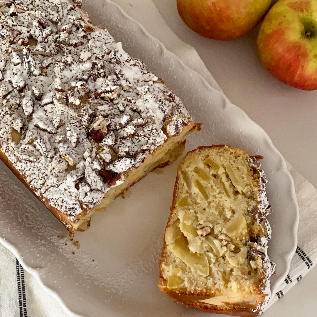Panque de manzanas y almendras